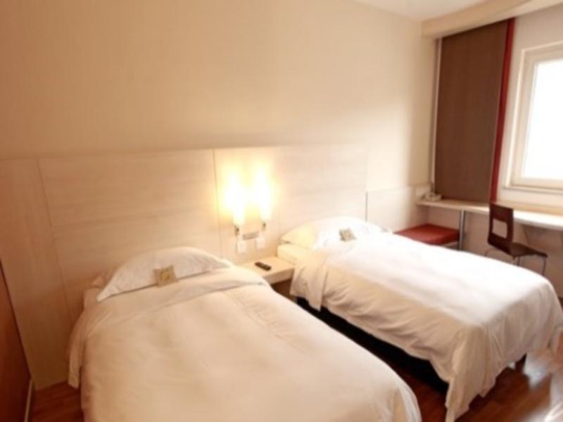Готель Ibis Anyang Jiefang Ave Екстер'єр фото